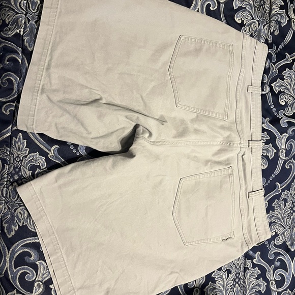 Duluth Trading Co Ballroom Khaki shorts - Picture 5 of 7